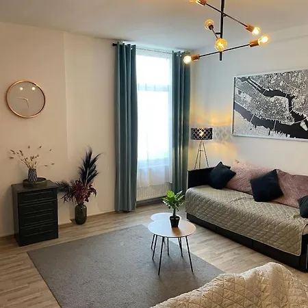 Apartamento Schoenes Mitten In Der Stadt 4 *